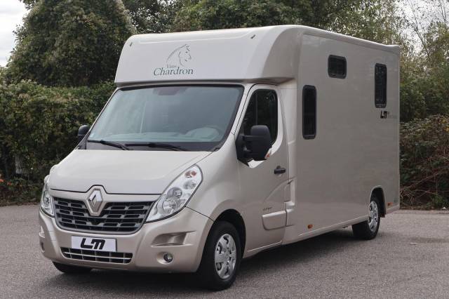 LOCATION CAMION VL CHEVAUX