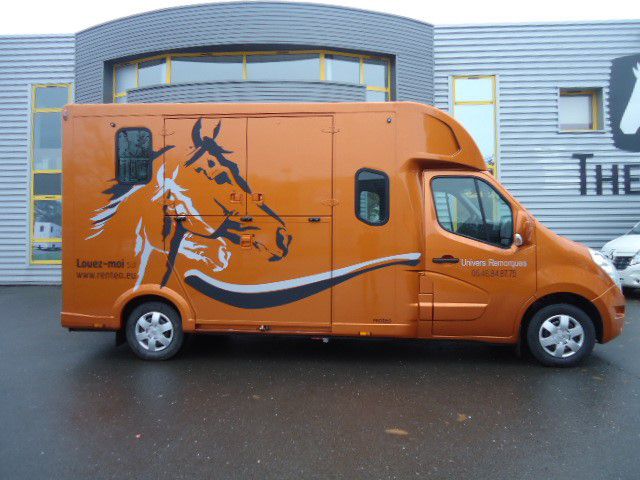 location camion van chevaux