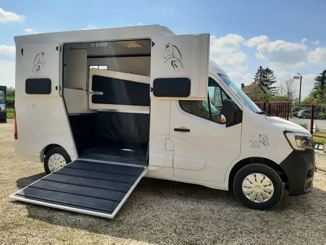 Renault Master III 