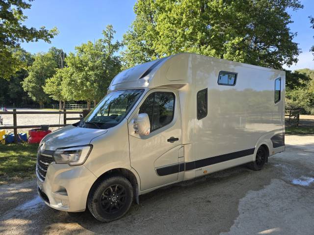 RENAULT MASTER DCI165 THEAULT 5PLACES 8900KMS TVA RECUP