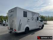 Furgoneta para caballos AKX  2025 Nuevo