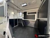 Furgoneta para caballos AKX  2025 Nuevo