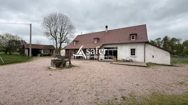 Maison rénovée avec 6 ha - secteur lapalisse