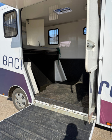 Camion vl deux places avec couchette 
