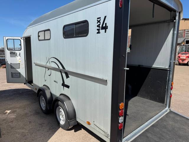 Van 4 places cheval liberte 