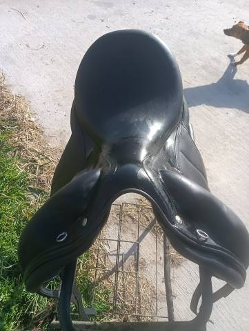 Selle dressage devoucoux 17,5