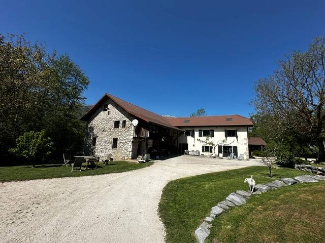 Propriété familiale aux portes de genève