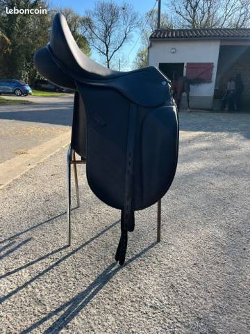 Selle de dressage norton pro 18’
