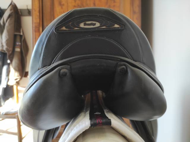 Selle de dressage prestige à vendre 