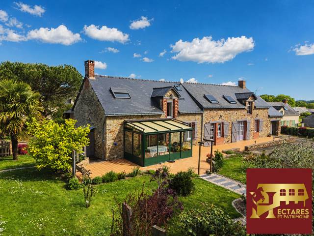 Propriété de caractère sur 3 hectares, habitation familiale, potentiel équestre,