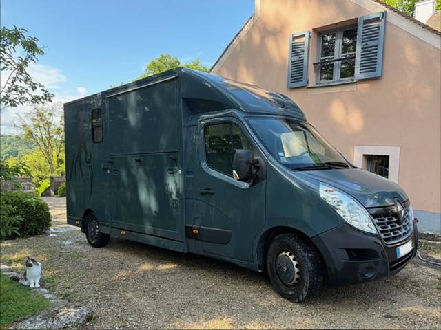Camion chevaux renault master acr stalle – 2018