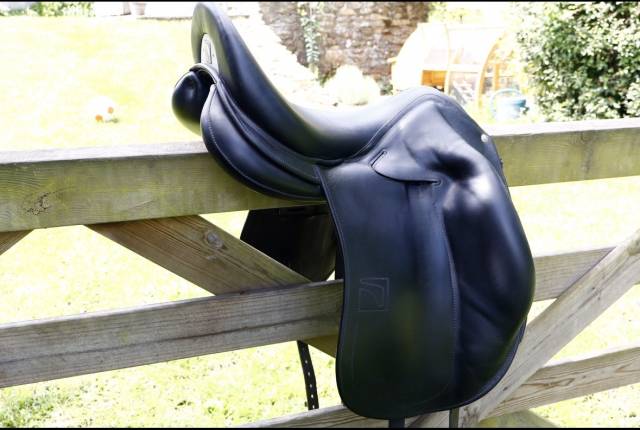 Selle de dressage childéric dpl 17,5”