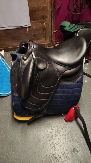 Selle dressage 18