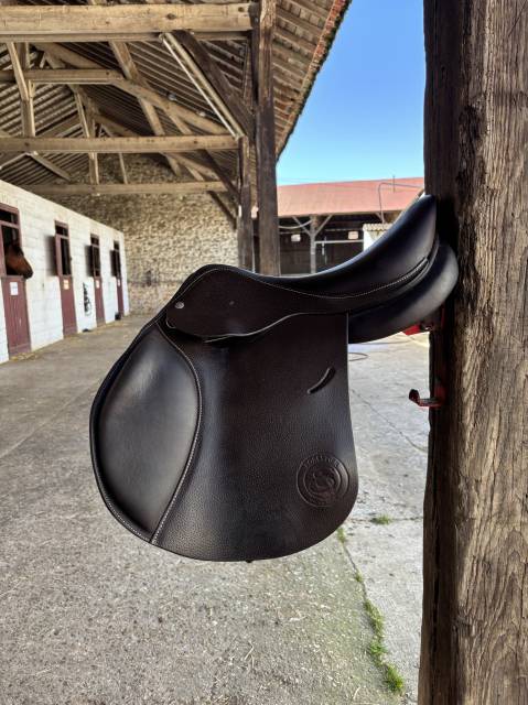 Selle forestier équipée 