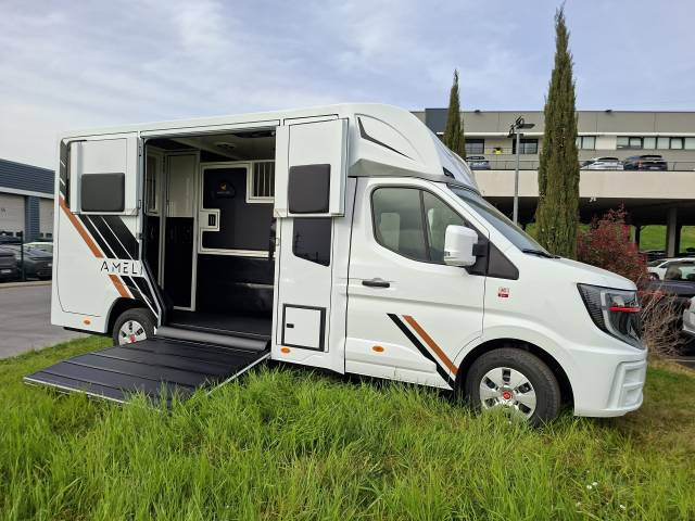 Camion chevaux ameline - 5 passagers - stalle élevage
