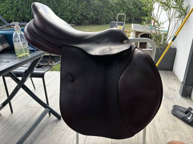 Selle mixte cwd 17,5 pouces,année 2018