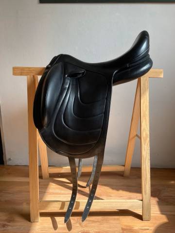  selle dressage devoucoux makila harmonie  17,5