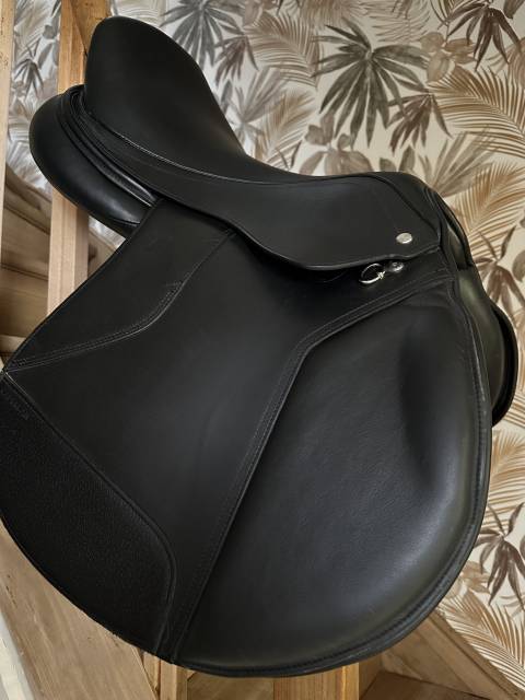 Selle 17,5 carpelan cuir noir 500
