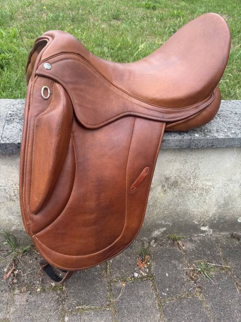Selle de dressage portugaise gomes