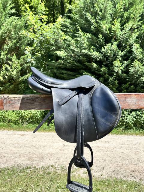 Selle forestier à vendre.