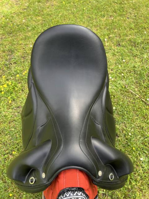 Selle dressage makila lab devoucoux