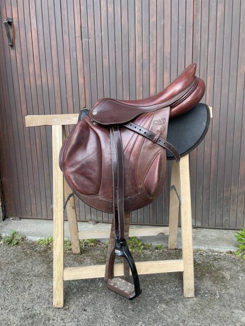 Selle cwd monoquartiers 17,5pouces