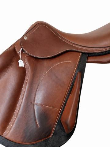 Selle cross arion 2024 17,5 pouces q2ch