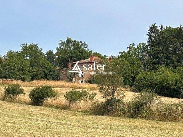 Propriété rurale en pierre avec dépendances sur 3,9ha environ