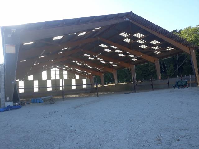 Centre équestre en activité sur 11 hectares