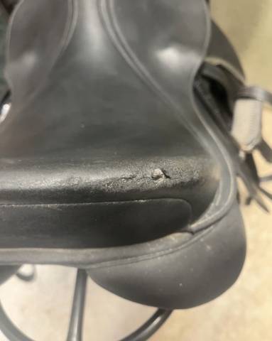 Selle de dressage isabelle werth 16,5 pouces