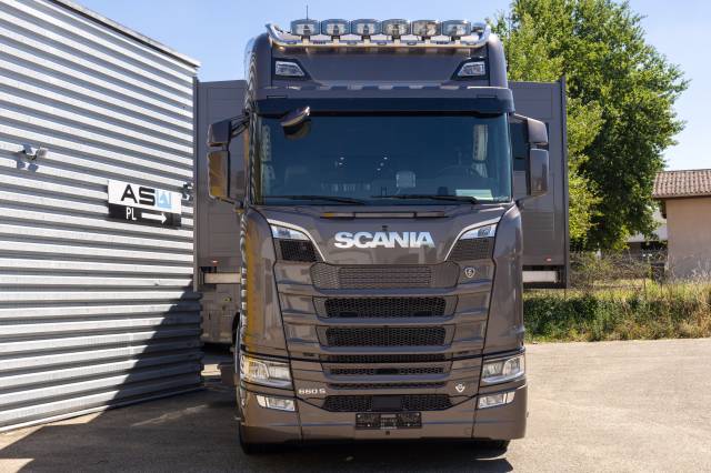 Camion roelofsen 5 places – 2023 – scania s660 v8