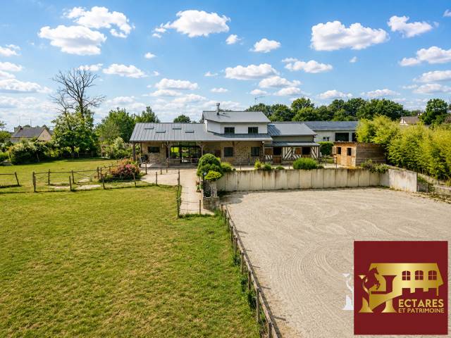 Propriété équestre, 2,5 hectares, maison récente de 165m2, logement indépendant