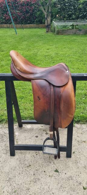 Selle de dressage forestier