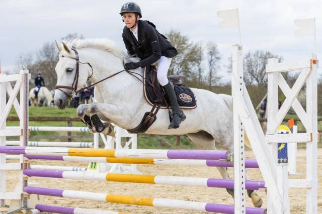 A vendre, ponette maître d'école