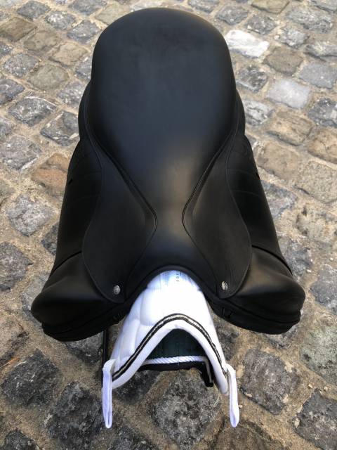 Selle de dressage arion 17 pouces