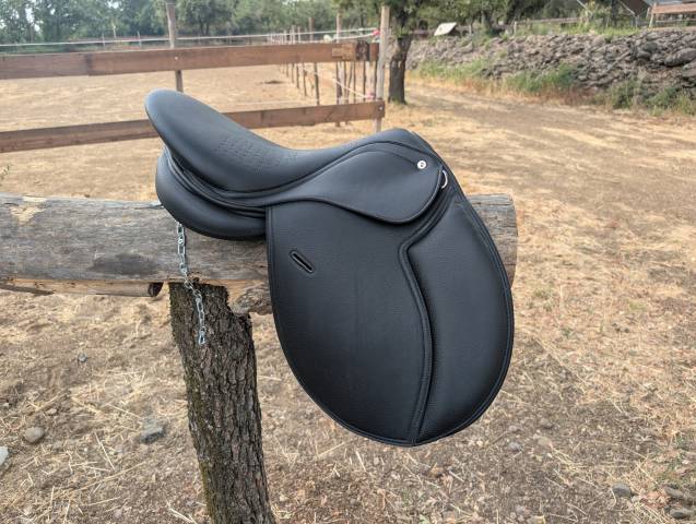 Selle équitation decathlon taille 16