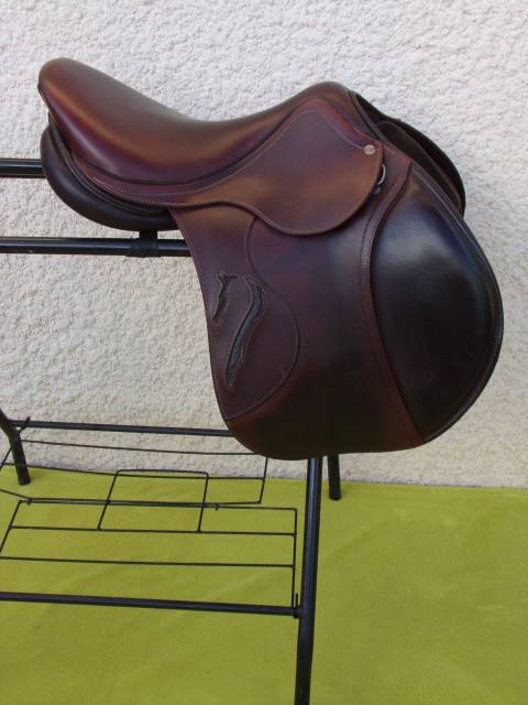 Selle obstacle antares connexion 17'