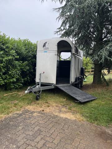 Van 4 places