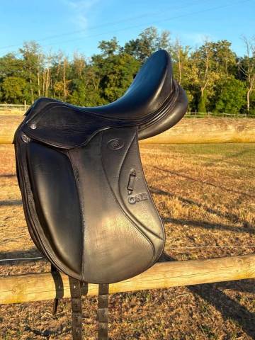 Selle dressage hervé godignon one noir 17,5