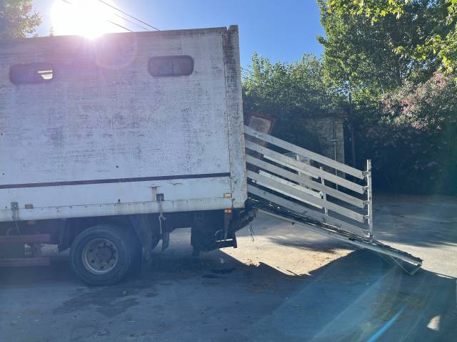 ? camion renault pl – 5 chevaux – sellerie – 4 500 €