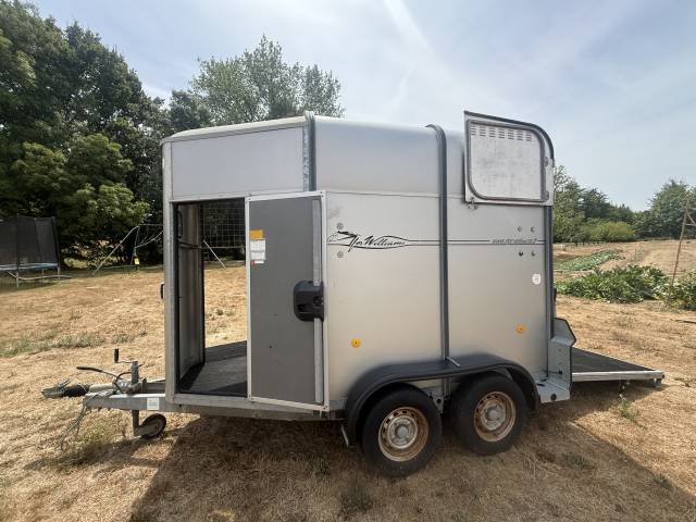 Van chevaux ifor williams hb505 – 2006 – pont avant – p