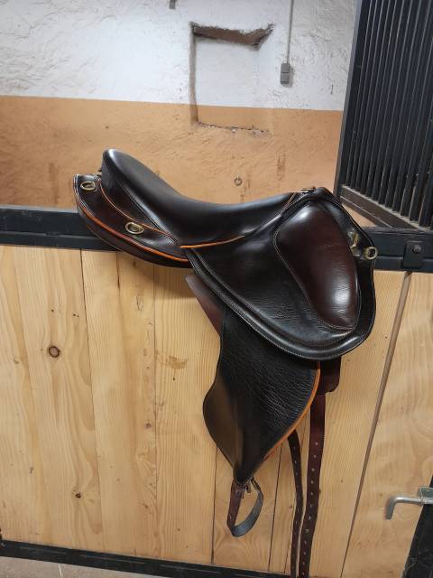 Selle margeride gaston mercier large