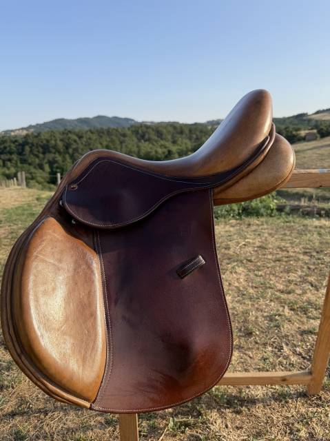 Selle mixte baude couleur chocolat