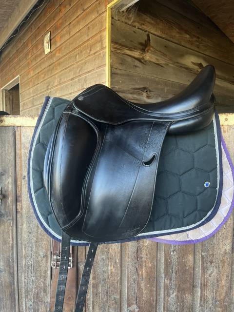 Selle équipe modèle emporio