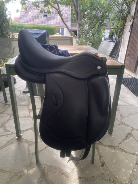 Ikonic dressage neuve