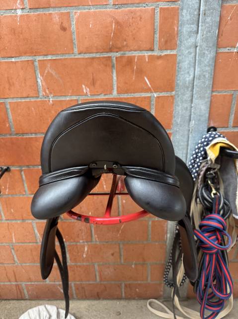 Selle aviar à vendre