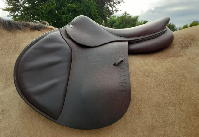 Selle devoucoux 18 pouces