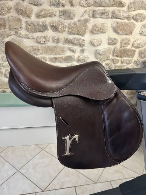 Selle rebelle modèle r10 