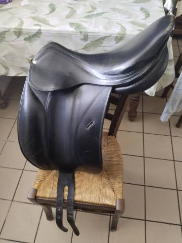 Selle de dressage forestier taille 17'5