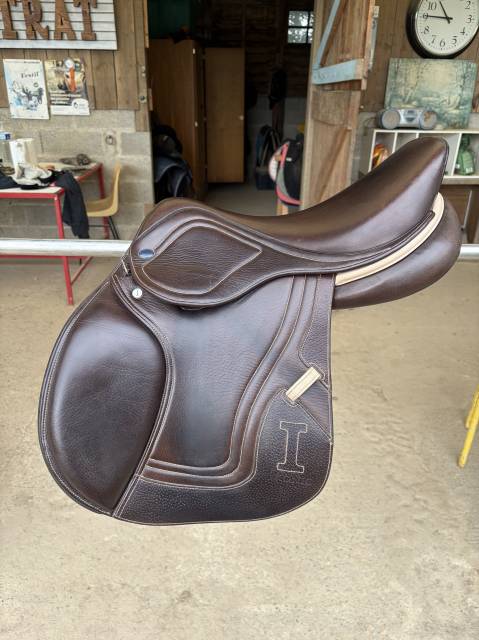 Selle ikonic jumping light évolution 16,5pouces 
